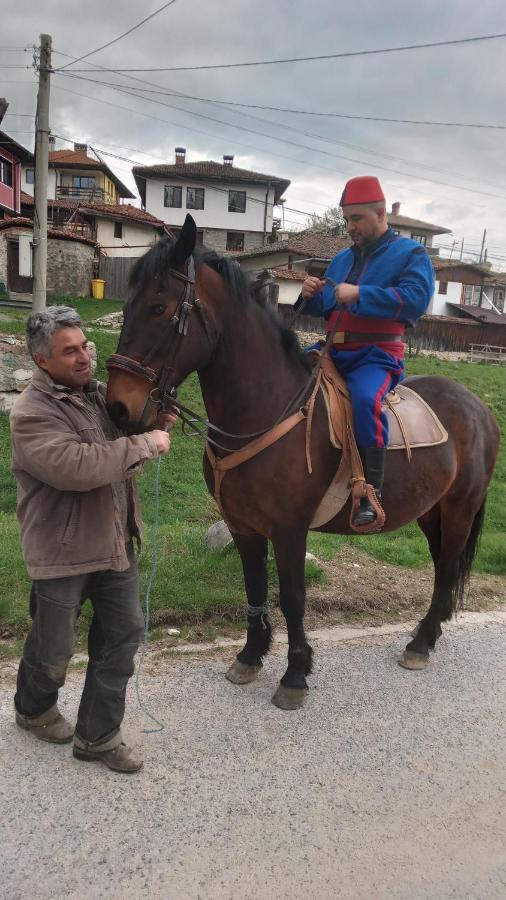 Стаи За Гости Дончо Войвода 科普里夫什迪察 外观 照片